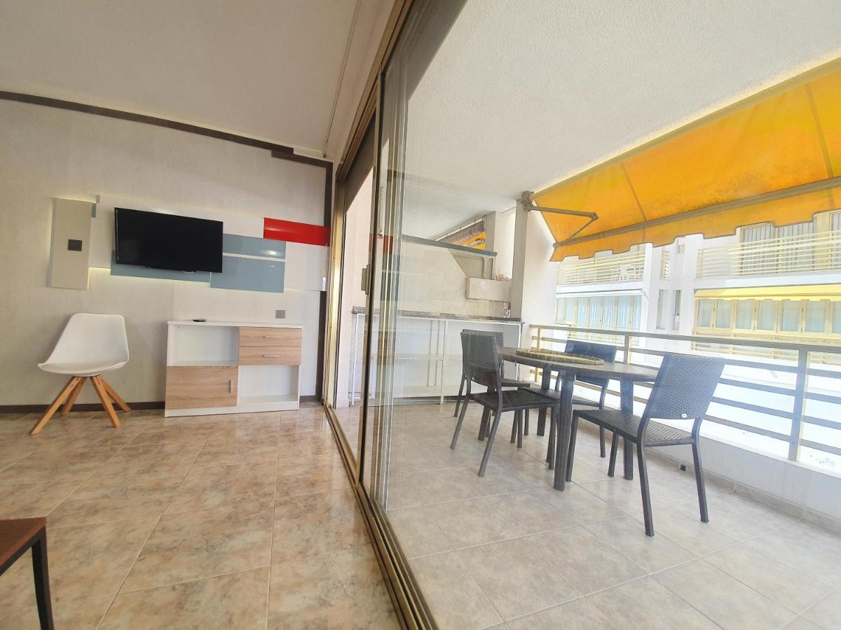 SALOU ,Novelty, primera línea del mar Exterior foto